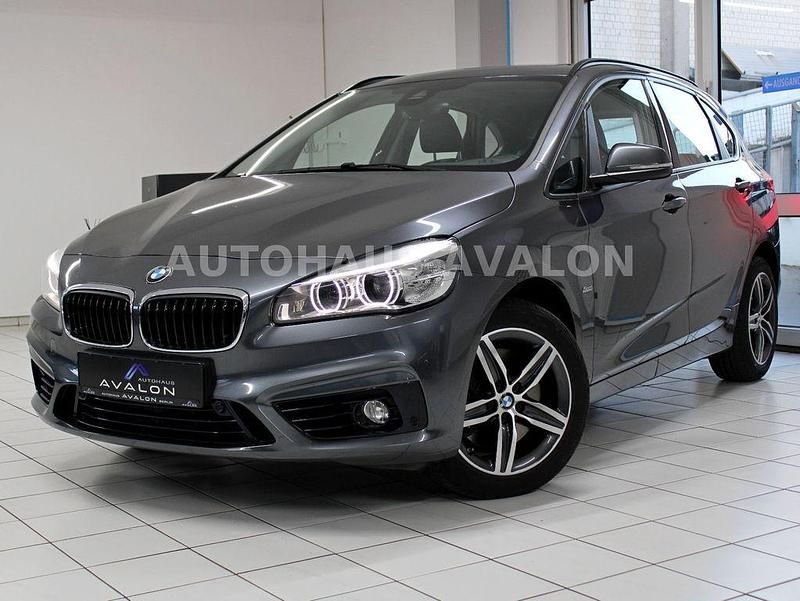 Grau Gebraucht 2017 BMW 225 Active Tourer Sport Line Van / Kleinbus | 18.980 € (Etwas zu teuer) - Bild 1/4