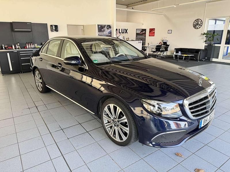 Gebraucht Mercedes E400 340 PS (250 kW) 2019 Blau Limousine