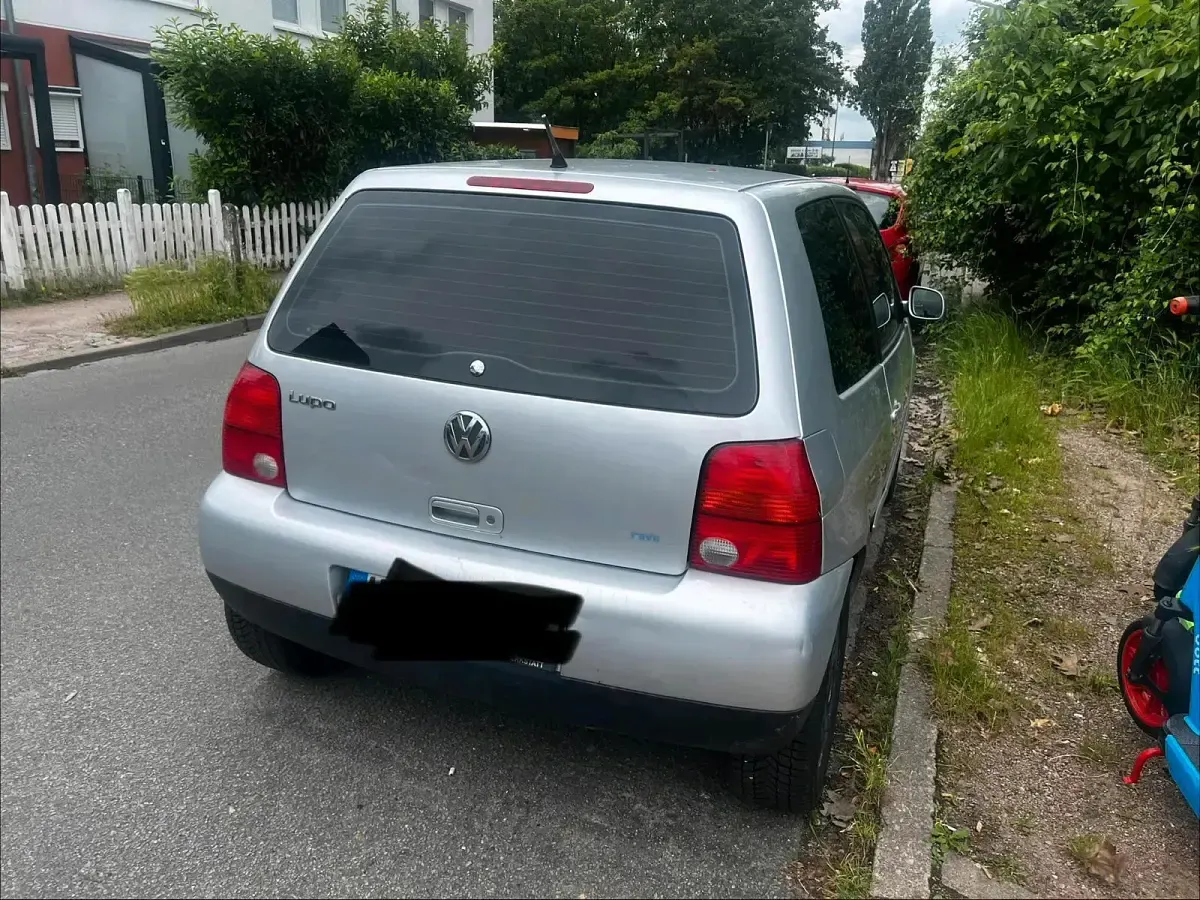 Gebraucht VW Lupo 50 PS (36 kW) 2005 Silber Kleinwagen