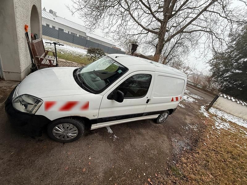 Gebraucht Citroën Berlingo 77 PS (56 kW) 2007 Weiß Van / Kleinbus
