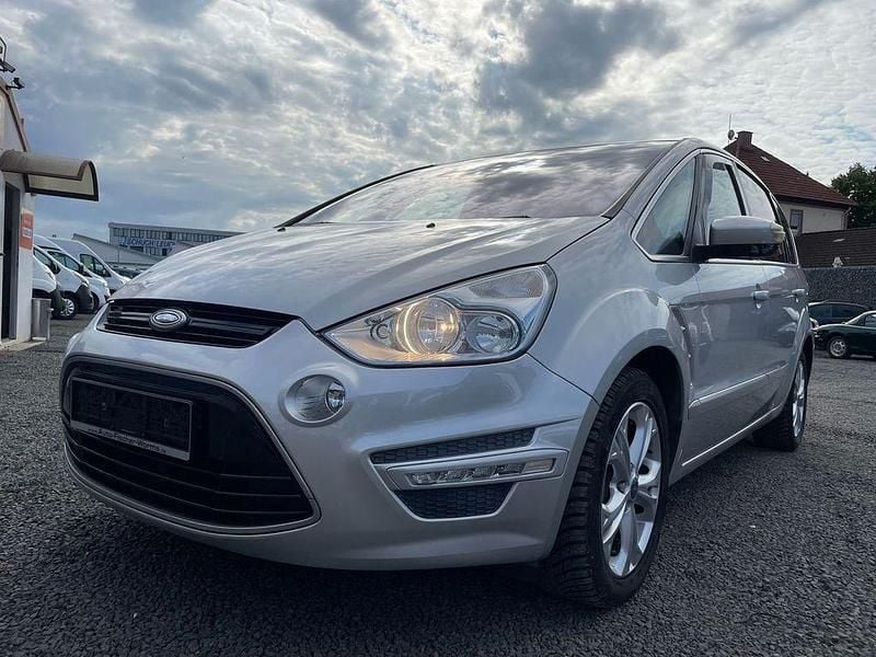 Gebraucht Ford S-MAX Titanium 203 PS (149 kW) 2011 Silber Van / Kleinbus