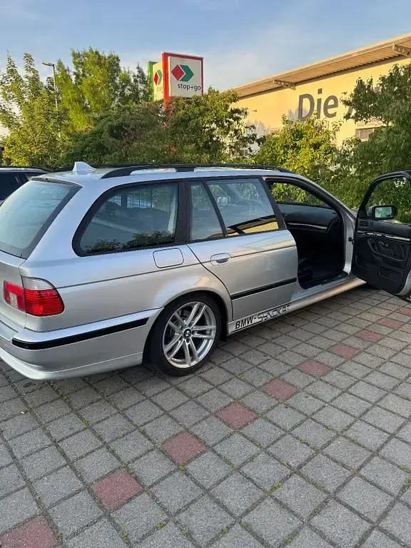 Gebraucht BMW 525 M Sport 163 PS (119 kW) 2003 Silber Kombi