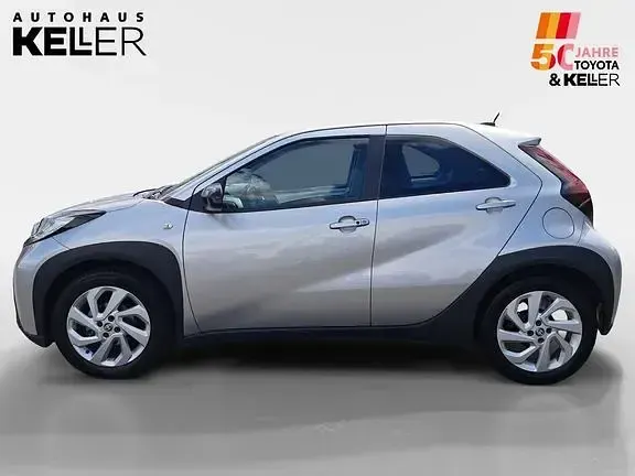 Gebraucht Toyota Aygo X Play 72 PS (52 kW) 2023 Silber SUV