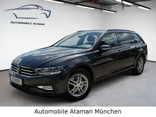 Gebraucht VW Passat 150 PS (110 kW) 2022 Grau Kombi