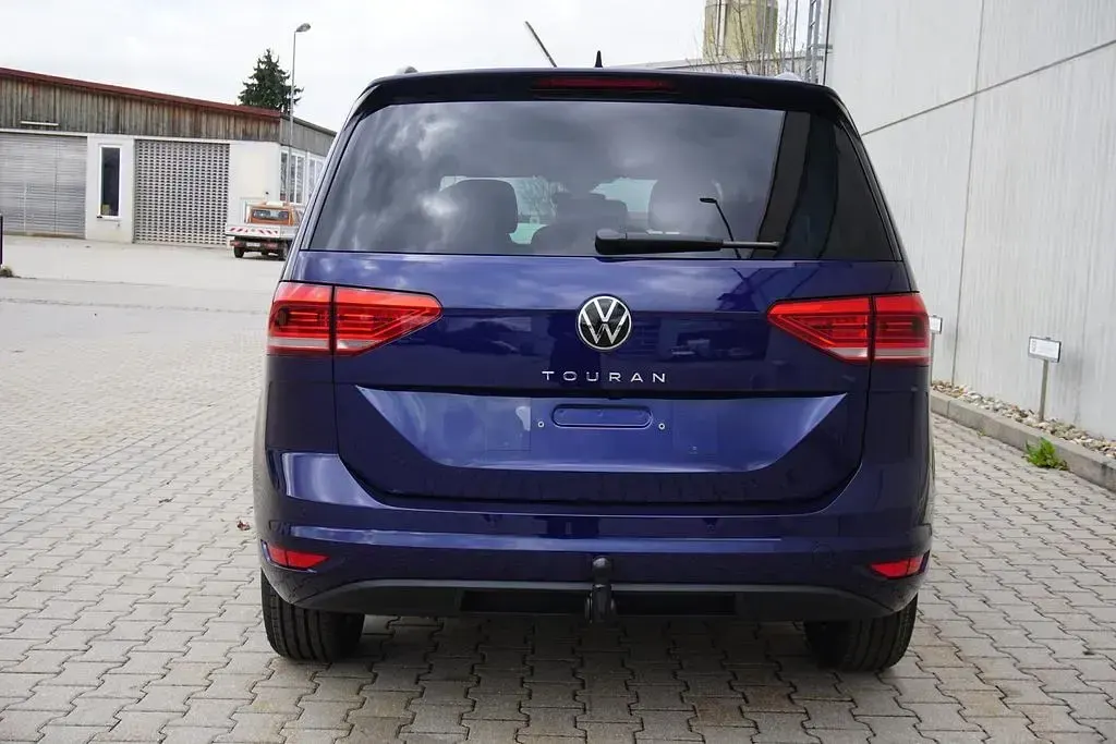 Neu VW Touran 150 PS (110 kW) 2026 Atlantik blue metallic Van / Kleinbus