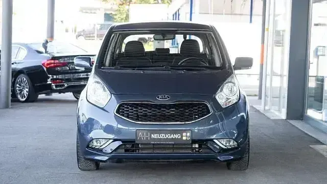 Gebraucht Kia Venga Spirit 125 PS (91 kW) 2015 (d7u) planetenblau met Kleinwagen