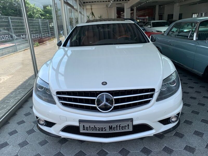 Weiß metallic Gebraucht 2009 Mercedes CL63 AMG AMG Coupé | 45.900 € - Bild 1/4