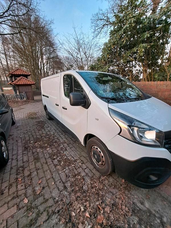 Gebraucht Renault Trafic 120 PS (88 kW) 2016 Weiß Van / Kleinbus