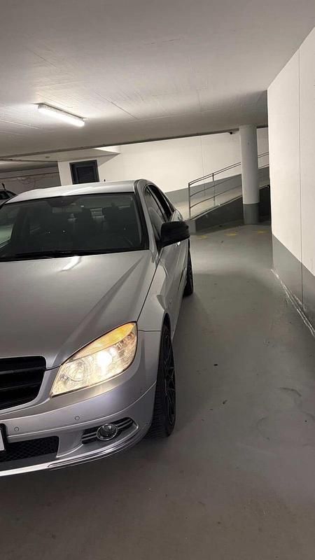 Gebraucht Mercedes C220 170 PS (125 kW) 2008 Silber Limousine