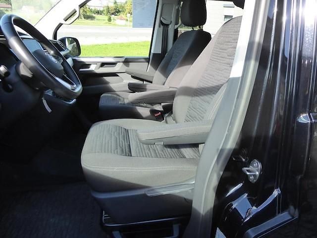 Gebraucht VW Multivan Comfortline 204 PS (150 kW) 2023 Deep black perleffekt Van