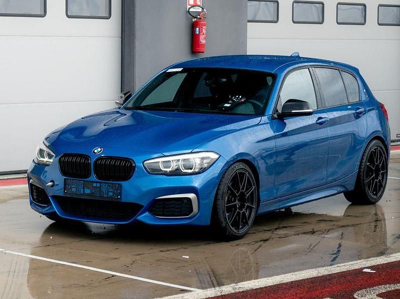 Blau Gebraucht 2017 BMW M140 M Sport Kleinwagen | 34.950 € - Bild 1/4