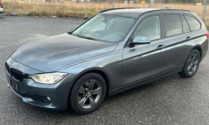 Gebraucht Mercedes 320 252 PS (185 kW) 2013 Limousine