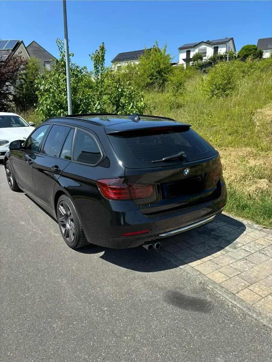 Gebraucht BMW 325 Luxury Line 218 PS (160 kW) 2013 Schwarz Kombi