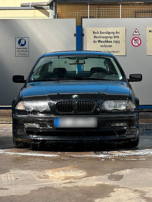 Schwarz Gebraucht 1999 BMW 323 Limousine | 2.500 € (Superpreis) - Bild 1/3