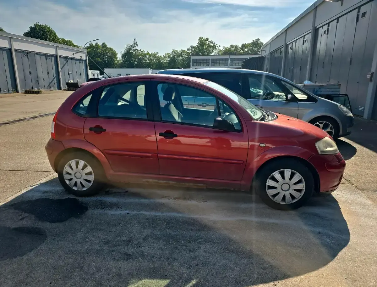 Gebraucht Citroën C3 74 PS (54 kW) 2007 Rot Kleinwagen