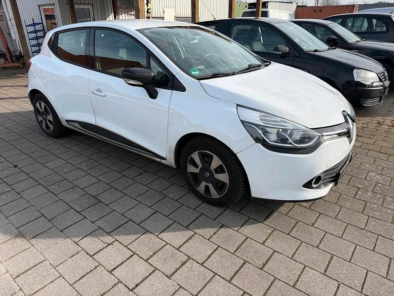 Gebraucht Renault Clio IV 90 PS (66 kW) 2014 Weiß Limousine