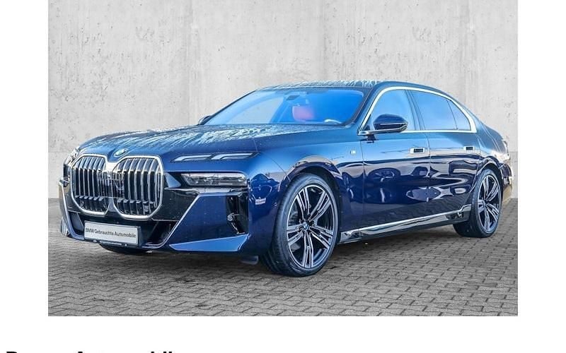 Gebraucht BMW 740 Efficient Dynamics 299 PS (219 kW) 2024 Bmw individual tansanitblau c Limousine
