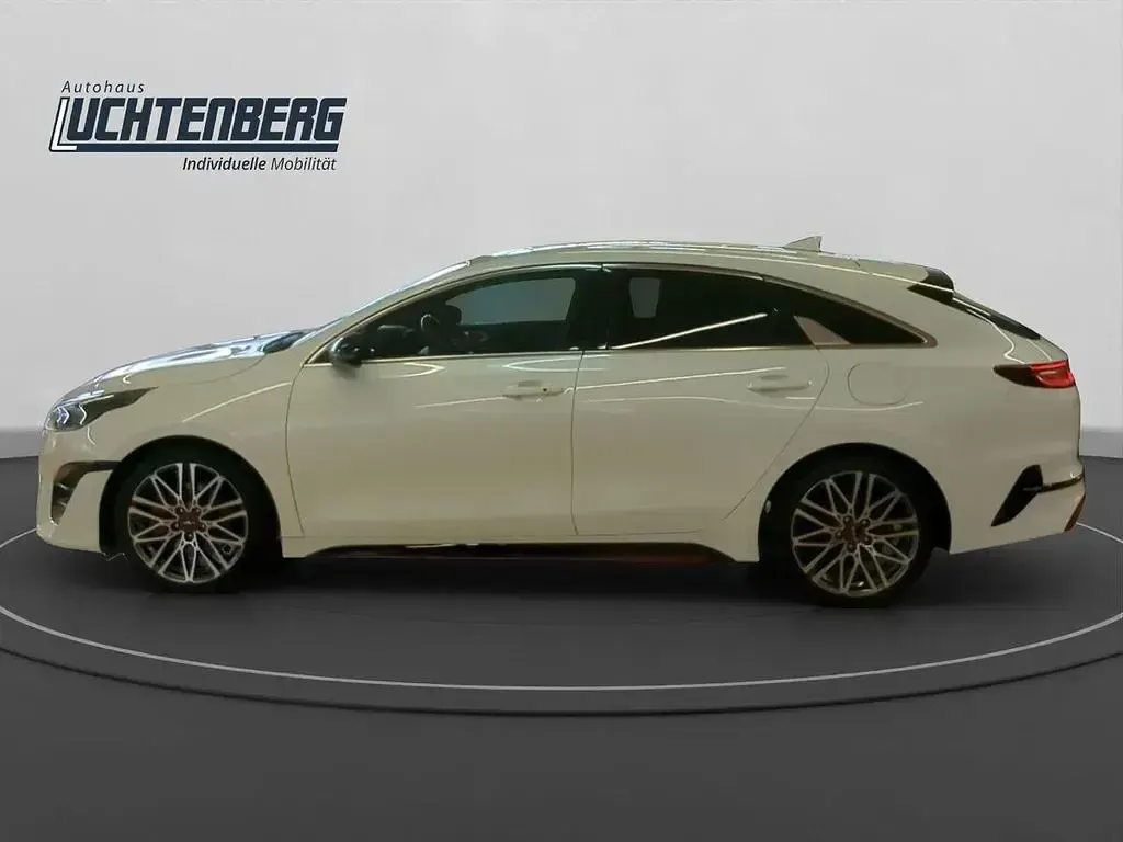 Gebraucht Kia ProCeed GT 204 PS (150 kW) 2024 Weiß Kombi