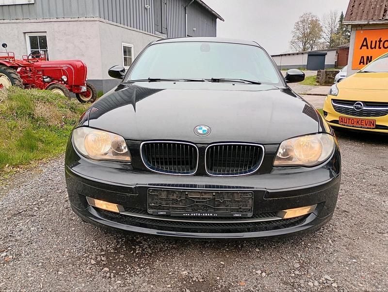 Gebraucht BMW 116 122 PS (89 kW) 2007 Schwarz Kleinwagen
