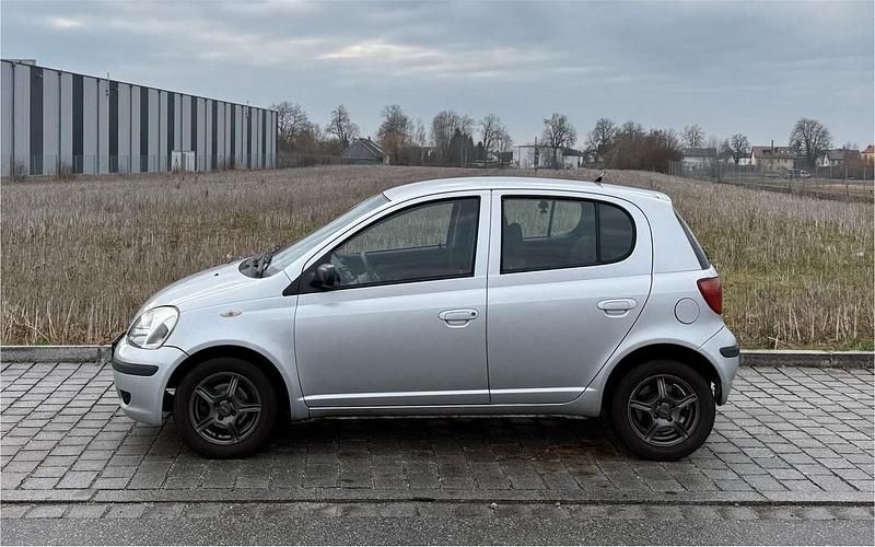 Gebraucht Toyota Yaris 65 PS (47 kW) 2004 Kleinwagen