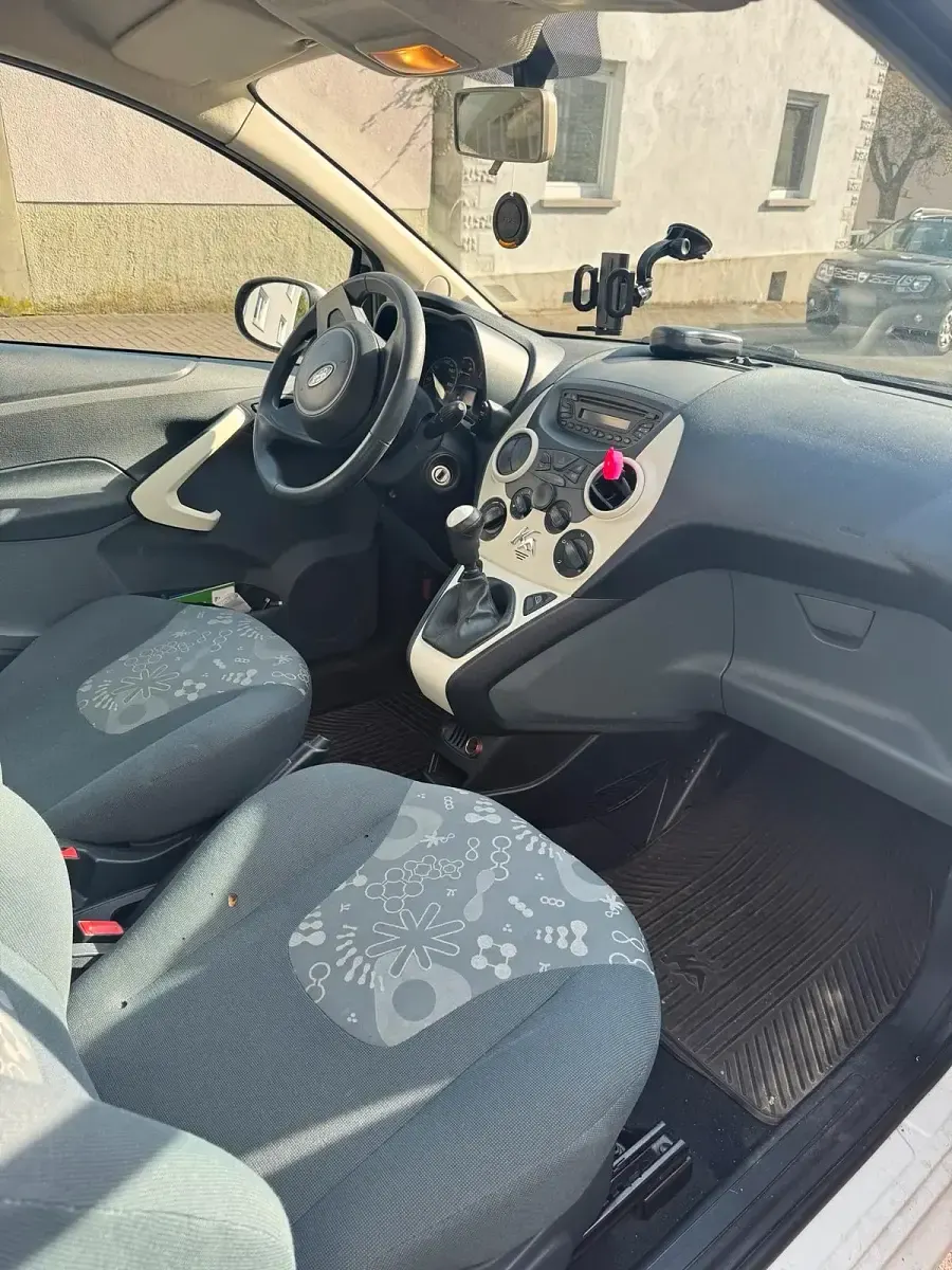 Usata Ford Ka 69 CV (50 kW) 2011 Bianco Utilitaria