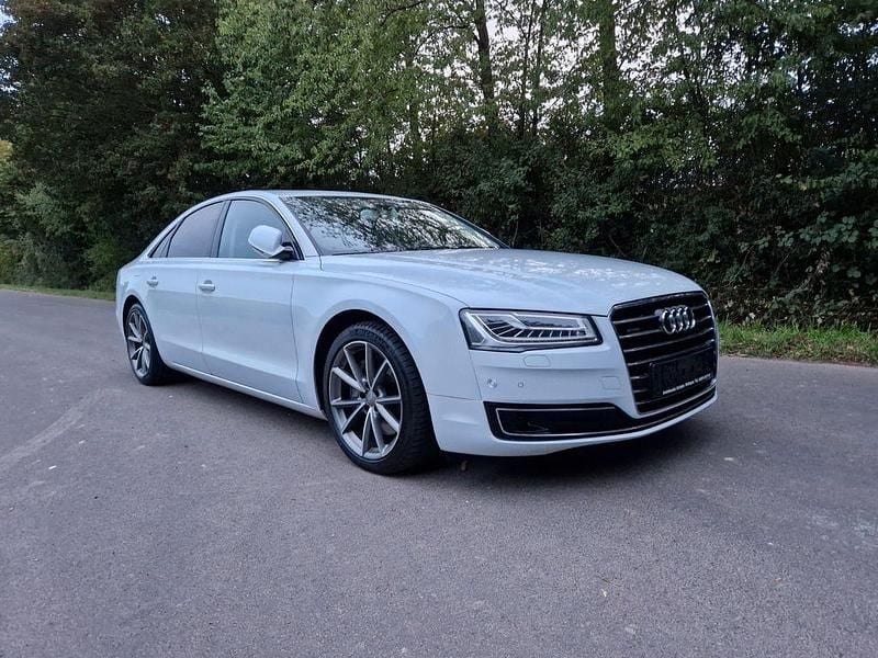 Weiß Gebraucht 2016 Audi A8 Limousine | 24.999 € (Guter Preis) - Bild 1/4