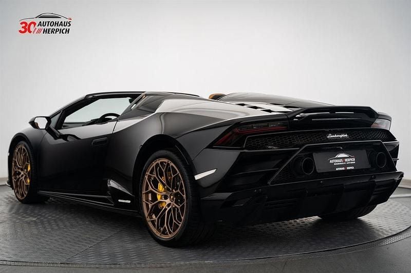 Gebraucht Lamborghini Huracán 640 PS (470 kW) 2024 Nero helene Cabrio