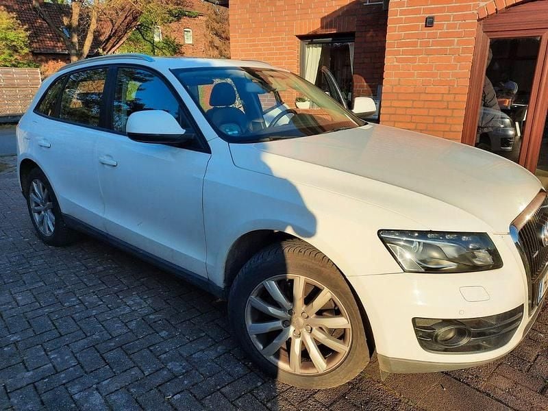 Second-hand Audi Q5 239 CP (175 kW) 2010 Alb SUV
