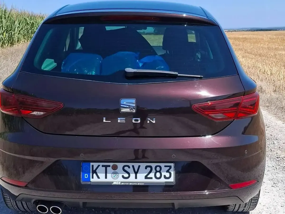 Gebraucht Seat Leon 125 PS (91 kW) 2017 Violett Limousine