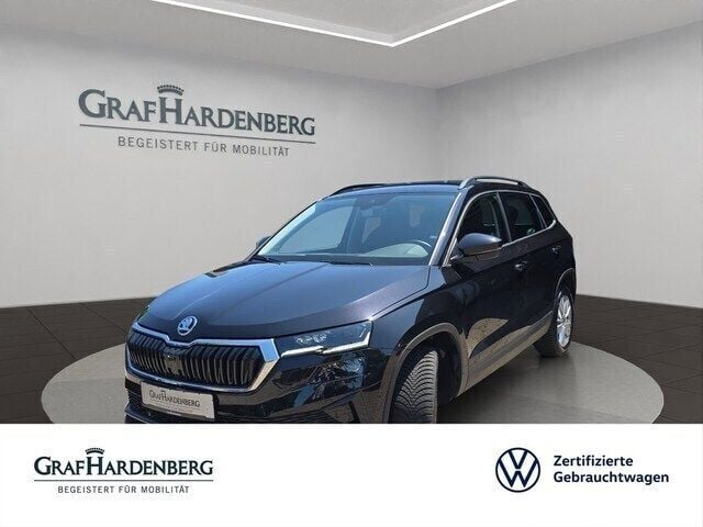 Schwarz Gebraucht 2024 Skoda Karoq Selection SUV | 30.777 € (Fairer Preis) - Bild 1/3