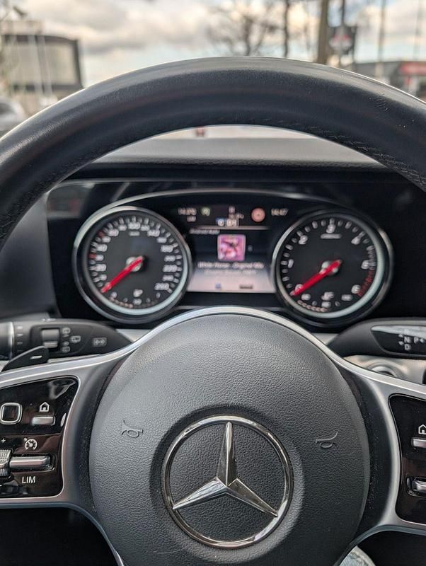 Gebraucht Mercedes E220 Avantgarde 194 PS (142 kW) 2020 Grau Kombi