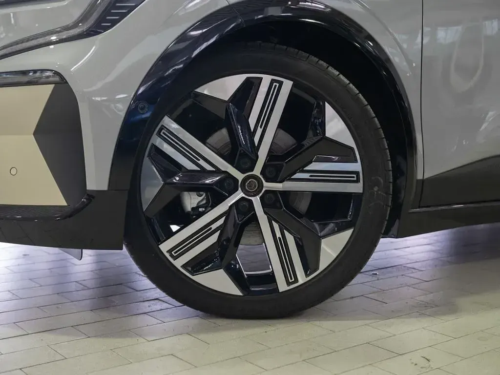 Occasion Renault Megane E-Tech Iconic 160 kW (218 ch) 2024 Gris Berline