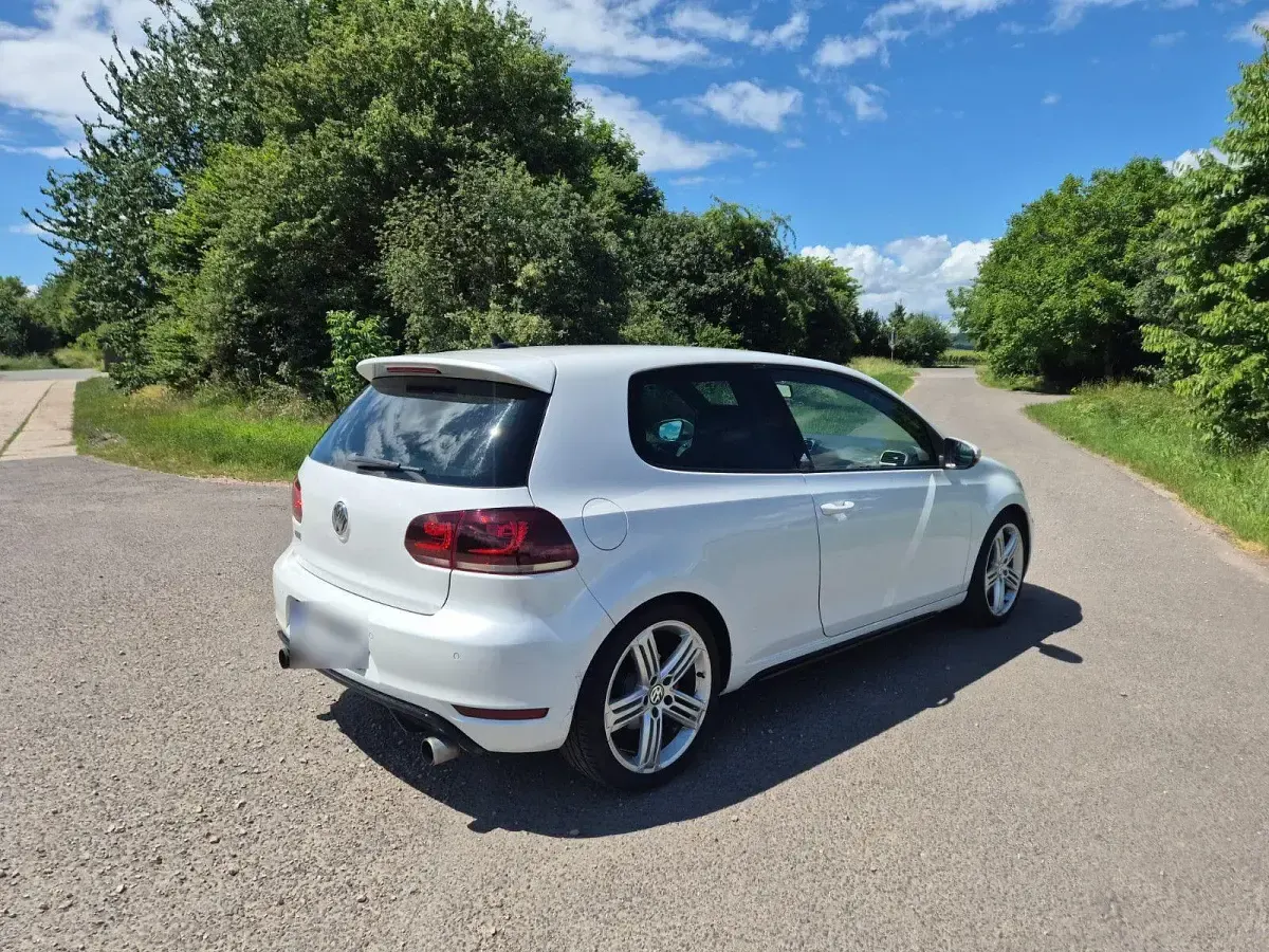 Gebraucht VW Golf VI GTI 211 PS (155 kW) 2010 Weiß Kleinwagen
