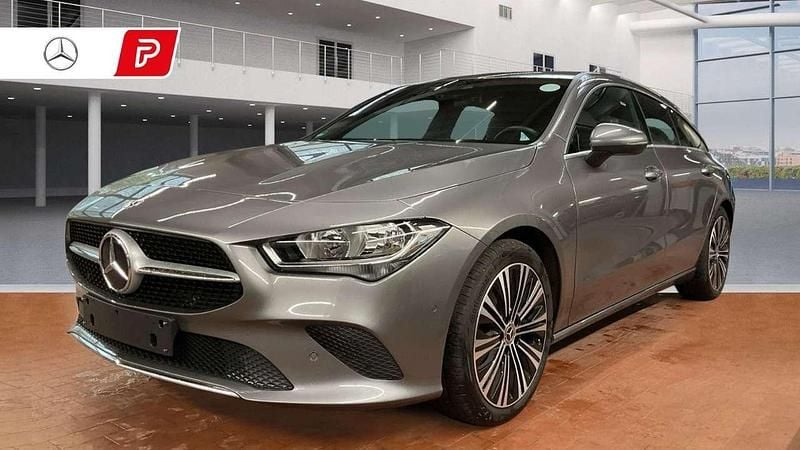 Gebraucht Mercedes CLA200 Progressive 163 PS (119 kW) 2022 Mountaingrau Kombi