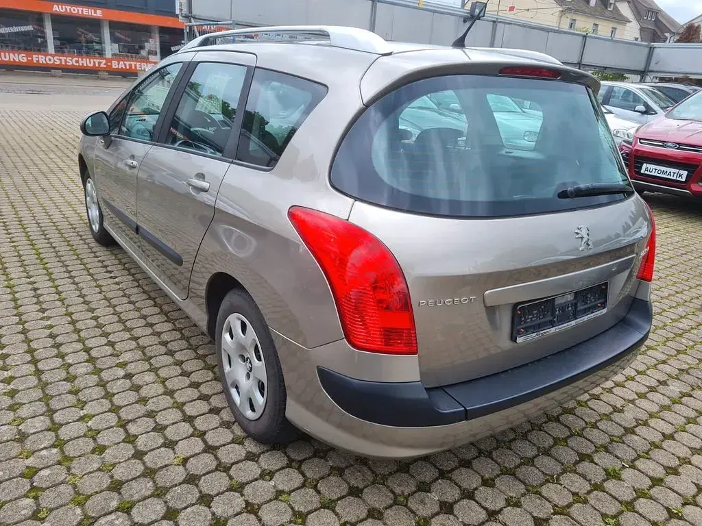 Gebraucht Peugeot 308 SW Access 98 PS (72 kW) 2011 Gold Kombi