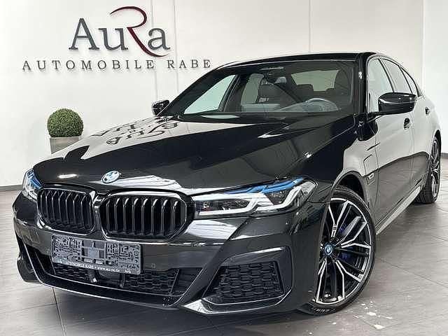 Black sapphire Gebraucht 2022 BMW 545 M Sport Limousine | 44.989 € (Superpreis) - Bild 1/4