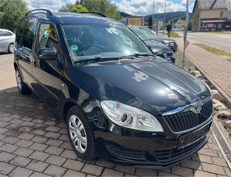 Schwarz Gebraucht 2010 Skoda Roomster Kombi | 3.999 € (Teuer) - Bild 1/4