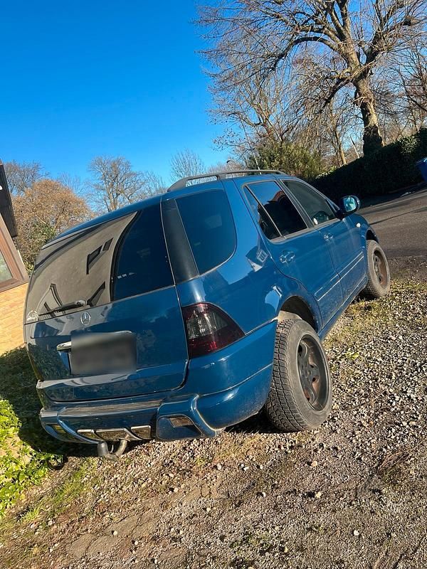 Gebraucht Mercedes ML320 218 PS (160 kW) 1998 Grün SUV