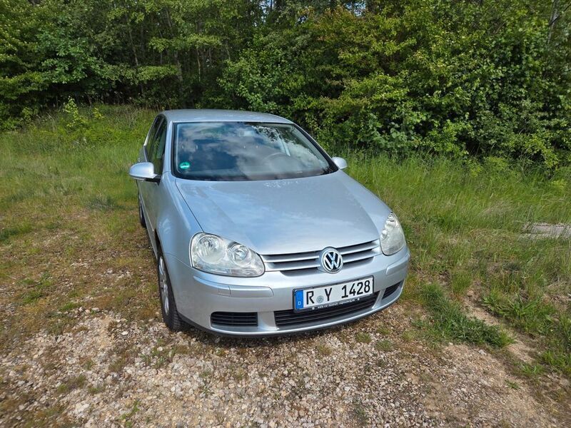 Silber Gebraucht 2004 VW Golf IV Comfortline Limousine | 2.490 € (Fairer Preis) - Bild 1/4