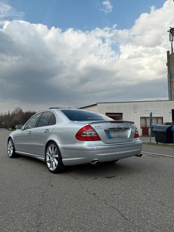 Gebraucht Mercedes E500 AMG 387 PS (284 kW) 2007 Silber Limousine