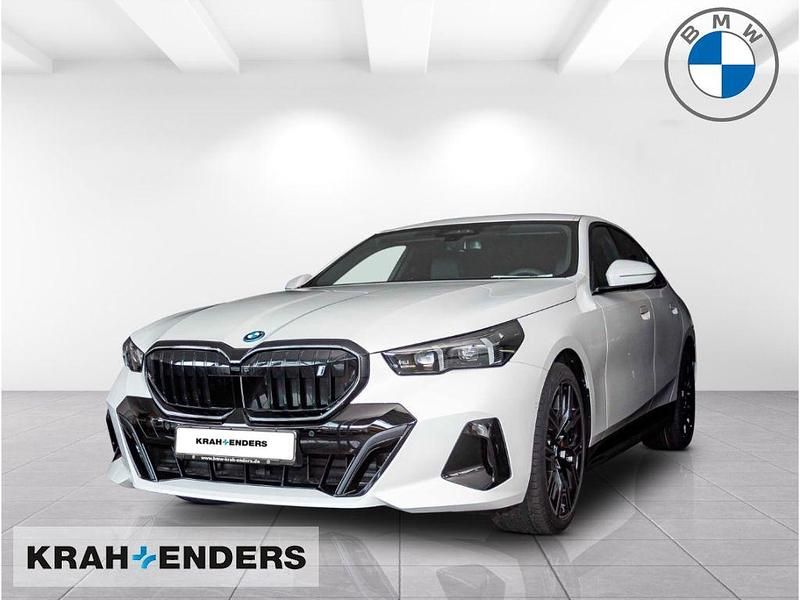 Weiß Neu 2025 BMW i5 M Sport Limousine | 76.990 € (Teuer) - Bild 1/4