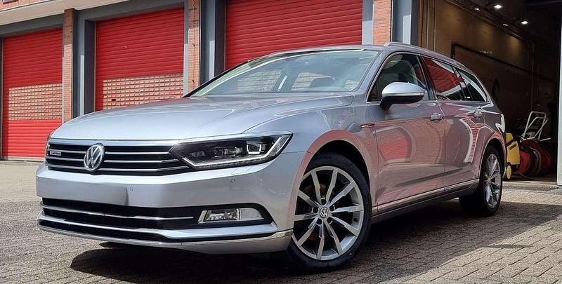 Gebraucht VW Passat Highline 190 PS (139 kW) 2018 Grau Kombi