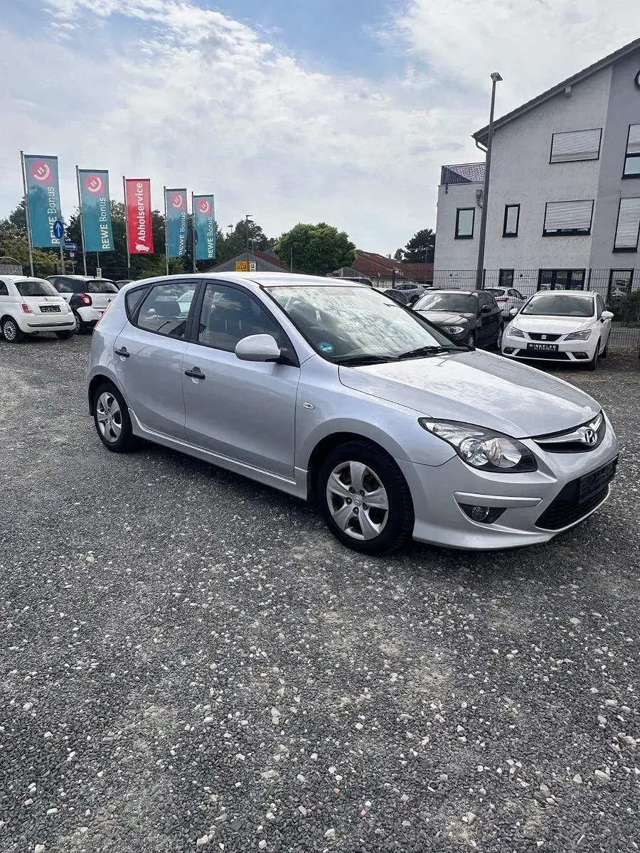 Gebraucht Hyundai i30 Edition+ 109 PS (80 kW) 2011 Kombi