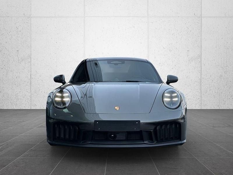 Neu Porsche 911 541 PS (397 kW) 2026 Grün Coupé