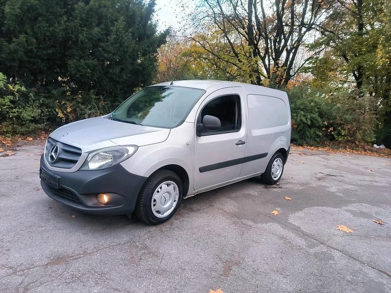 Grau Gebraucht 2013 Mercedes Citan 108 Van / Kleinbus | 4.700 € (Fairer Preis) - Bild 1/4