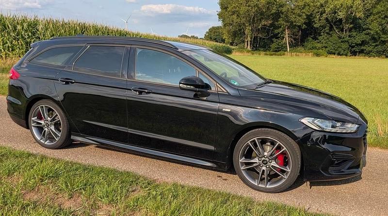 Schwarz Gebraucht 2021 Ford Mondeo ST-Line Kombi | 17.499 € (Fairer Preis) - Bild 1/4