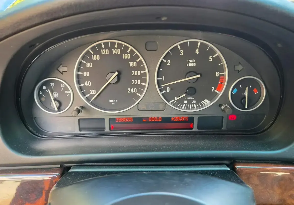 Gebraucht BMW 530 M Sport 231 PS (169 kW) 2002 Blau Kombi