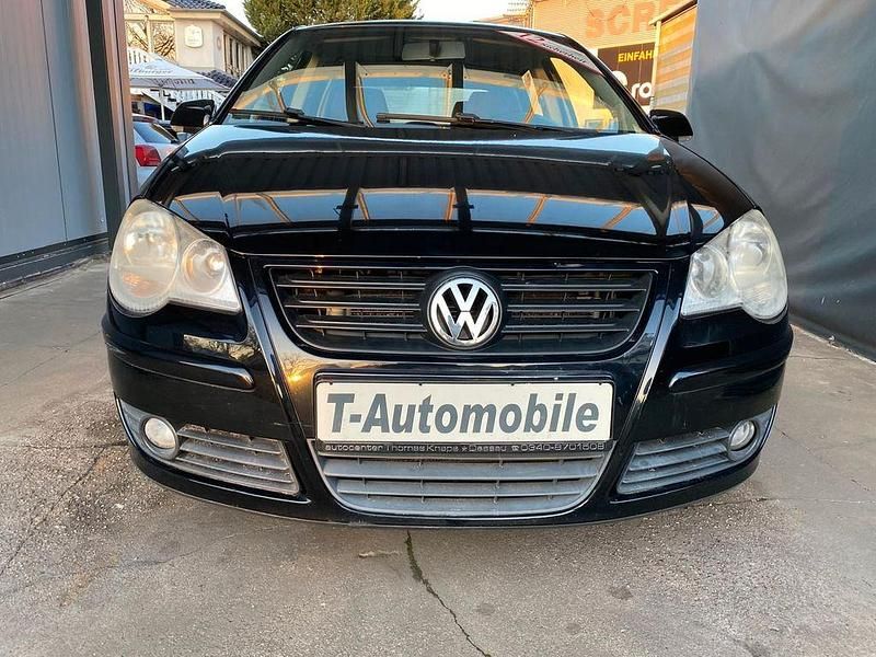 Gebraucht VW Polo Comfortline 60 PS (44 kW) 2009 Schwarz Kleinwagen