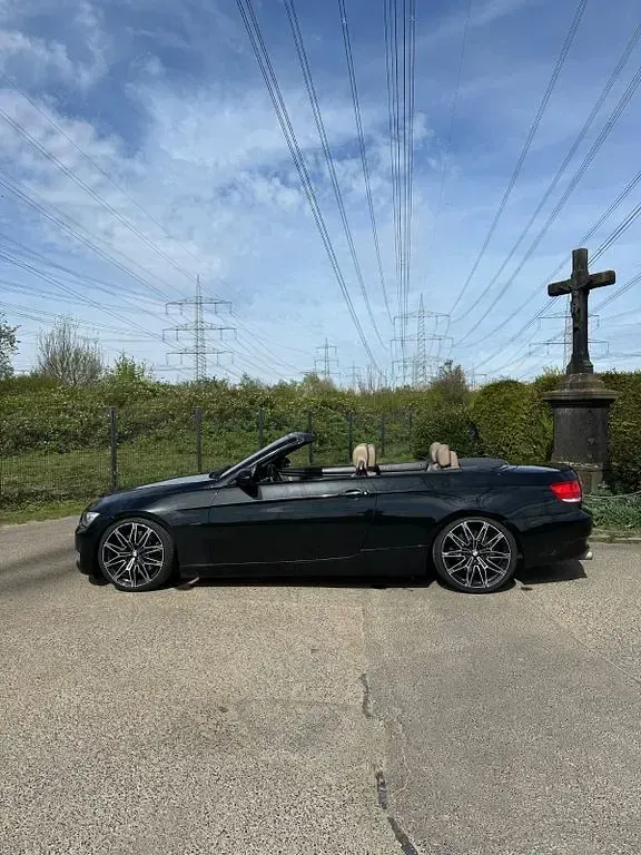 Gebraucht BMW 330 Cabriolet 272 PS (200 kW) 2007 Schwarz Cabrio