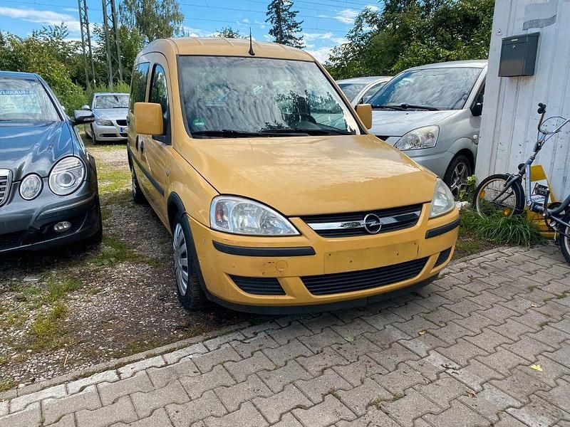 Gelb Gebraucht 2005 Opel Combo Edition Van / Kleinbus | 990 € (Guter Preis) - Bild 1/4